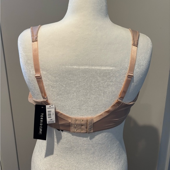 Torrid Curvy Nude Underwire Bra 46B Smooth T-Shirt Everyday - Picture 6 of 6